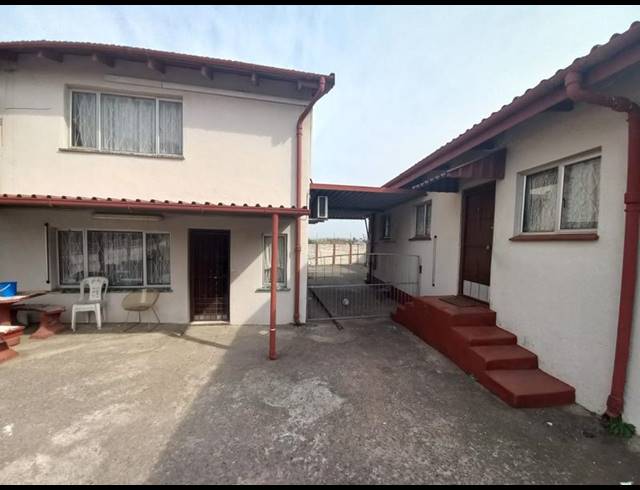 2 BEDROOM HOUSE FOR SALE IN MOORTON